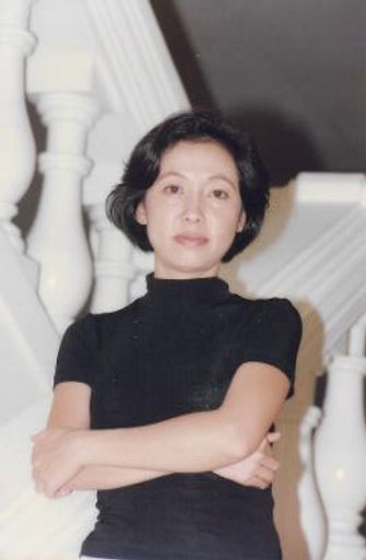 Teresa Lien Cao photo gallery thumbnail 3 of 9