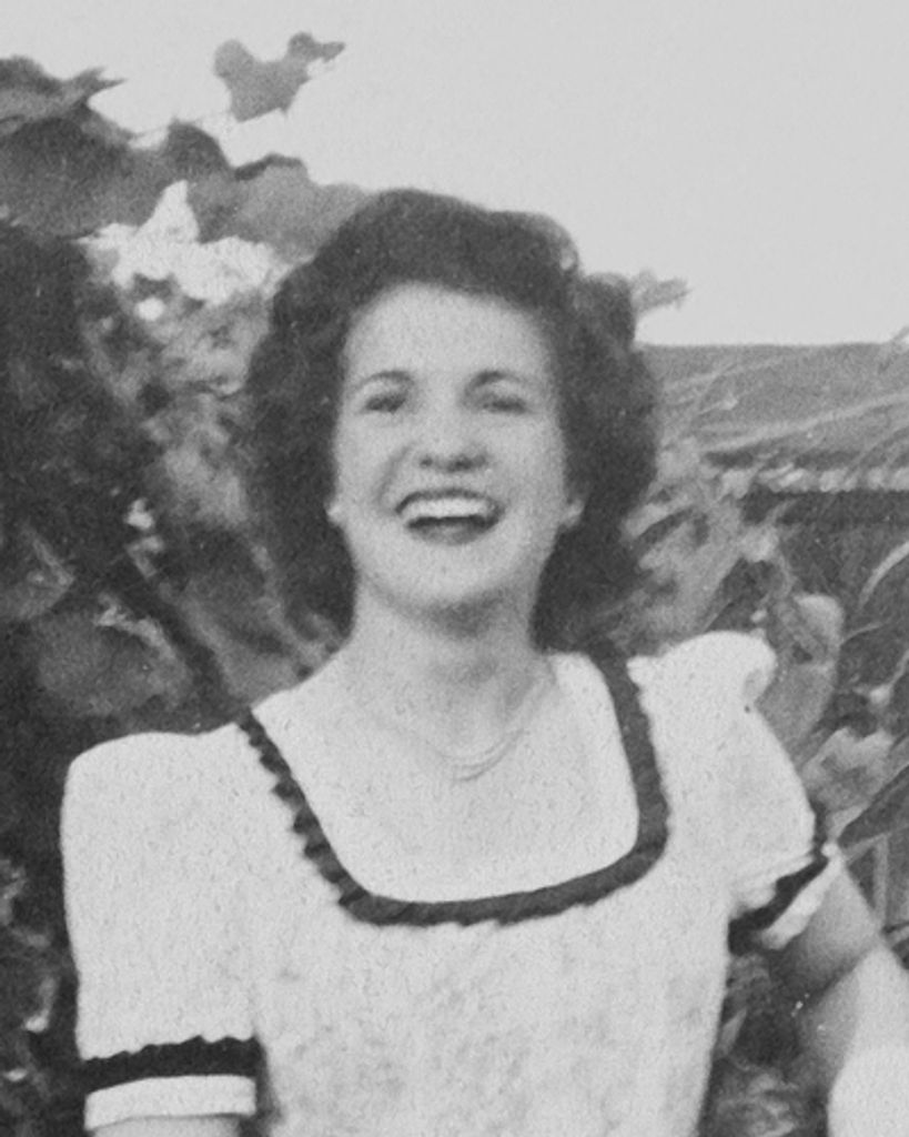 Helena Franco Rocha Profile Photo