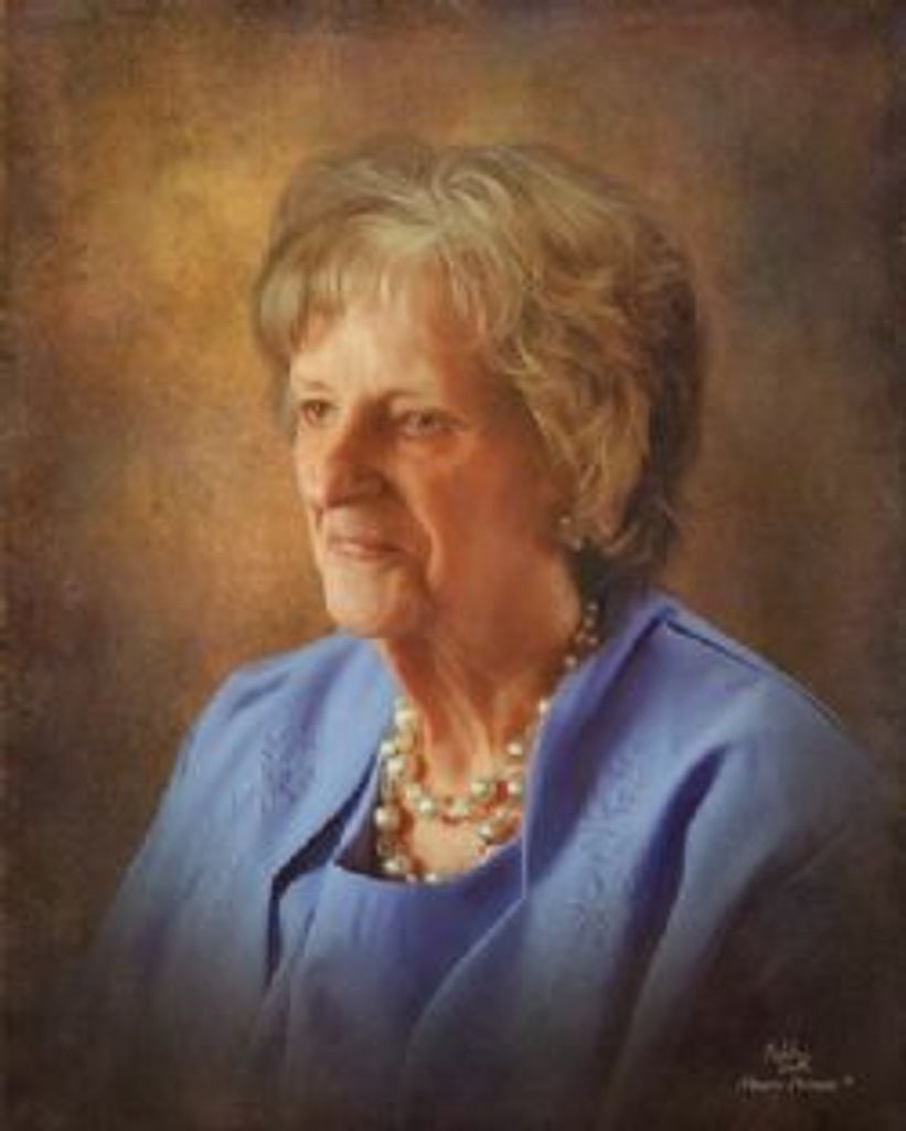 Martha Dach Profile Photo