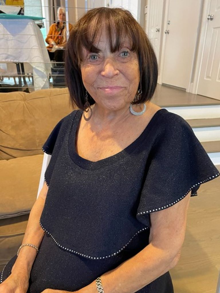 Mrs. Naomi Winick Profile Photo