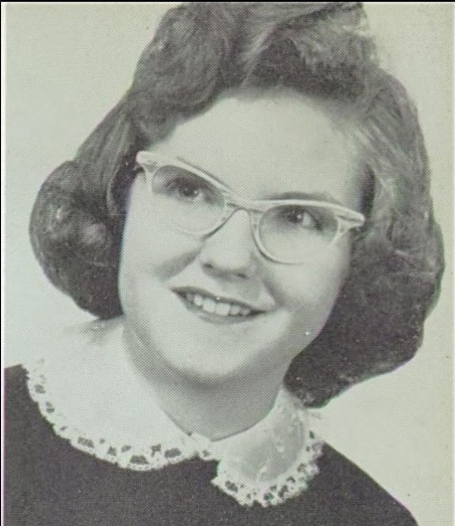 Eleanor Eva Reynolds Profile Photo