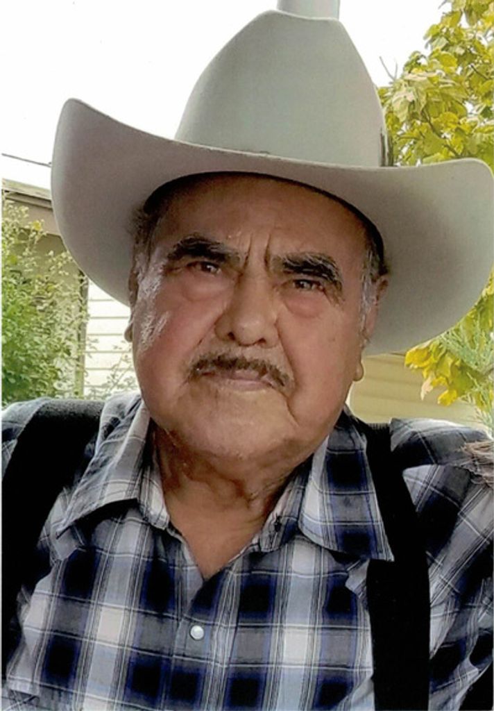 Manuel Flores Profile Photo