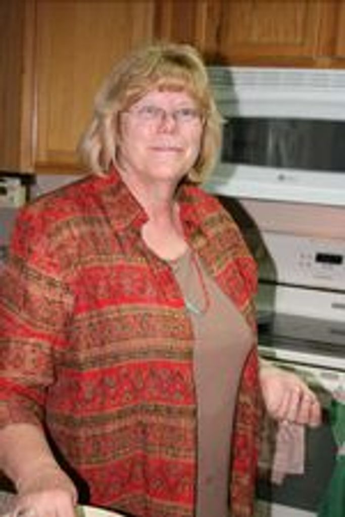 Shelley D Molina