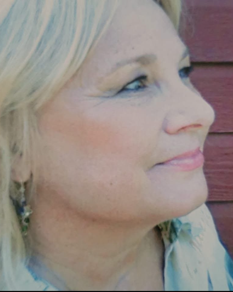 Robin Gail Rich Profile Photo