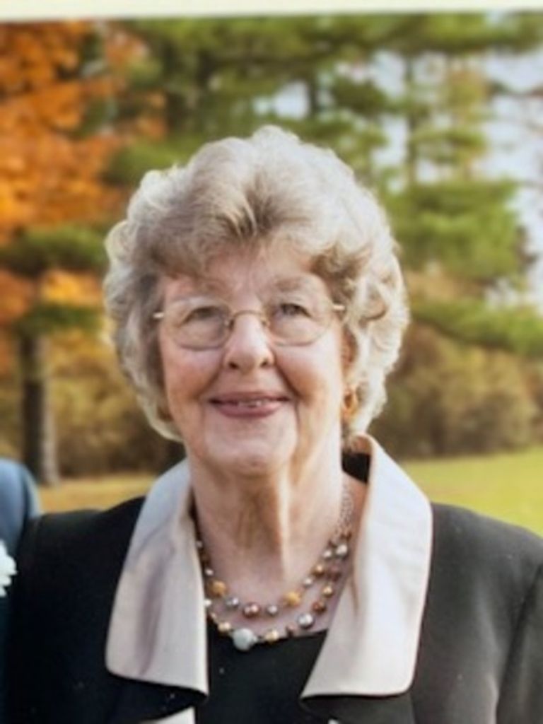 Marilyn J Hoyt