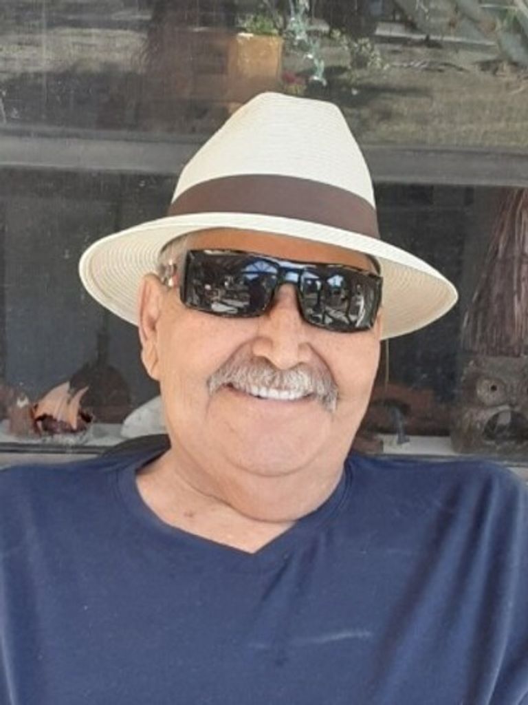 Rogelio "Roy" Rodriguez Flores