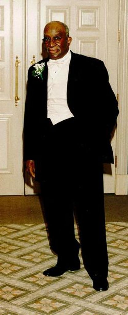 Russell Sanders Profile Photo