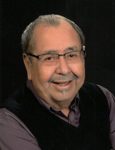 Santos Gomez Jr. Profile Photo