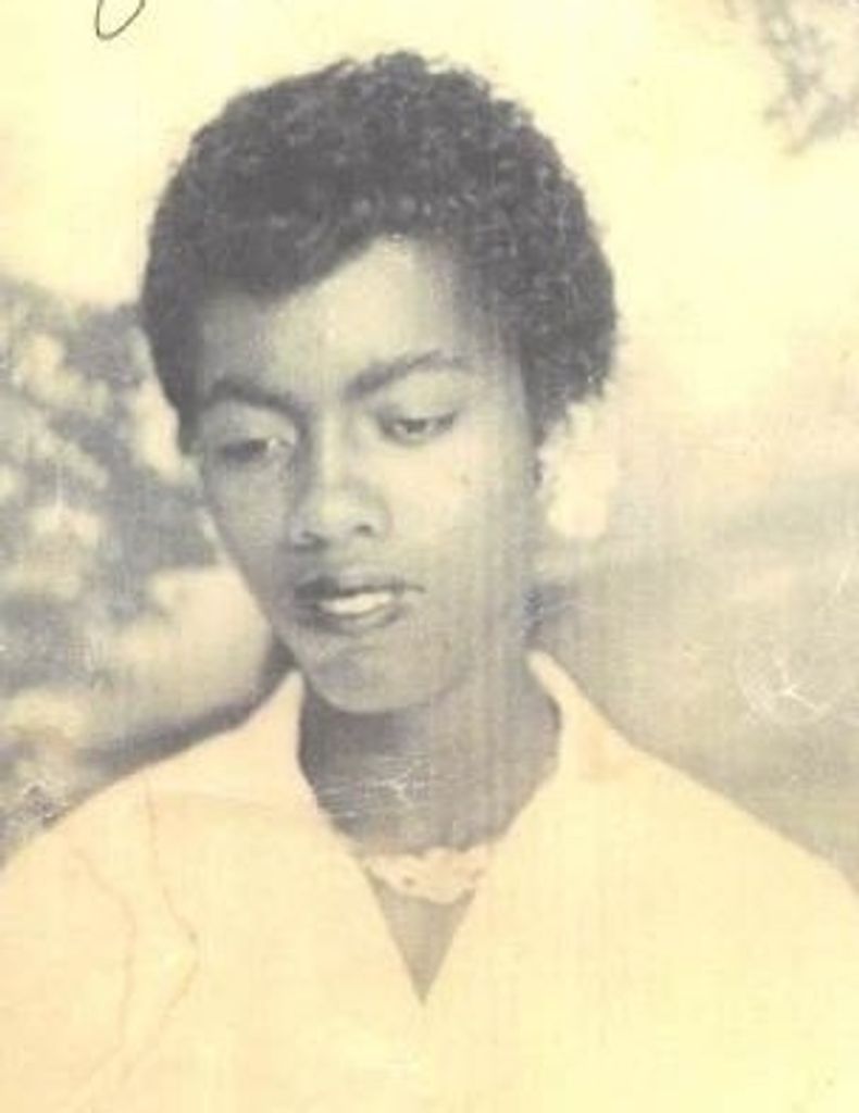 DELORIS BIAS