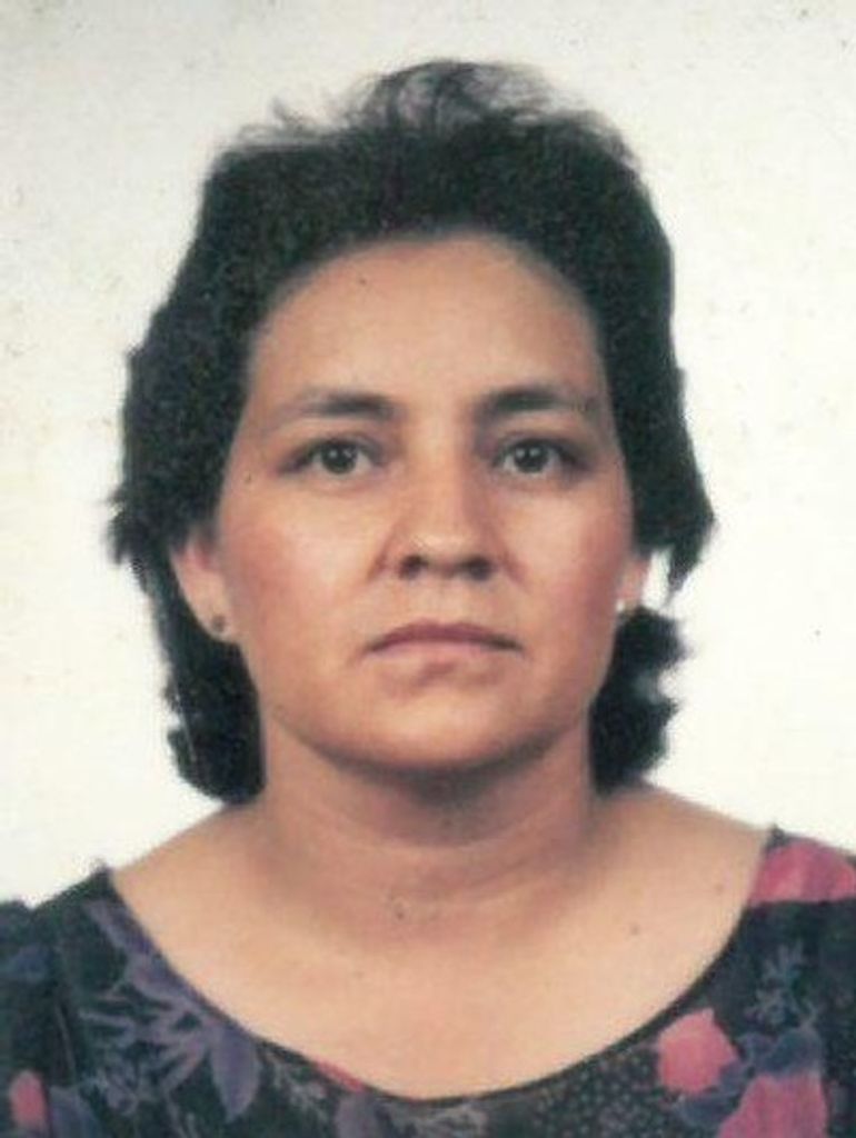 Consuelo Mora Luna Profile Photo