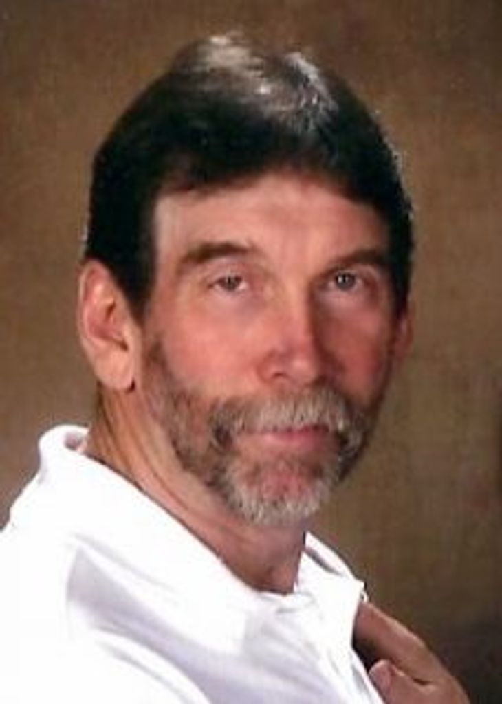 Charlie Roberts Profile Photo