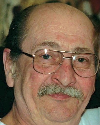 Raymond Edward Hunt's obituary image