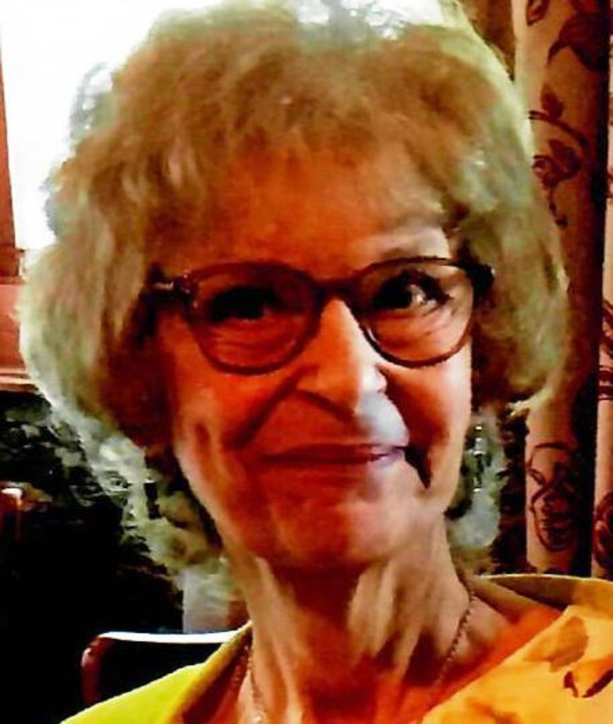 Edith M. (D'Averso)  King