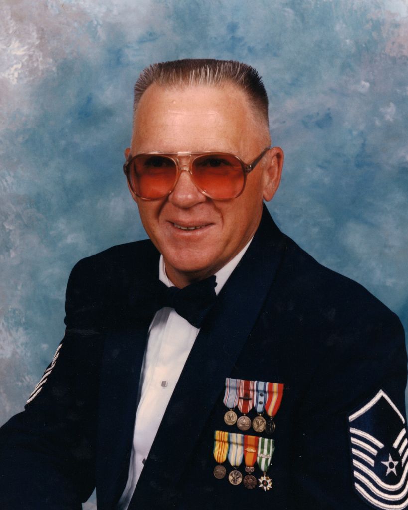 Lloyd "Pike" Arnold Willits