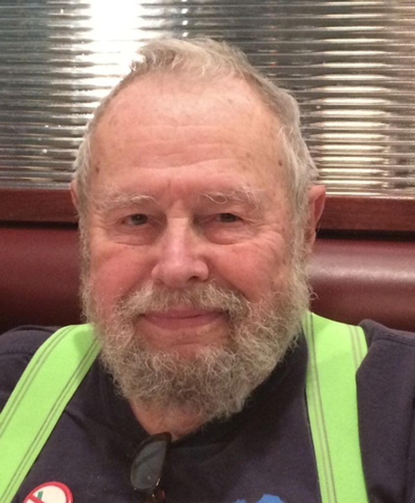 Peter Button Richards Profile Photo