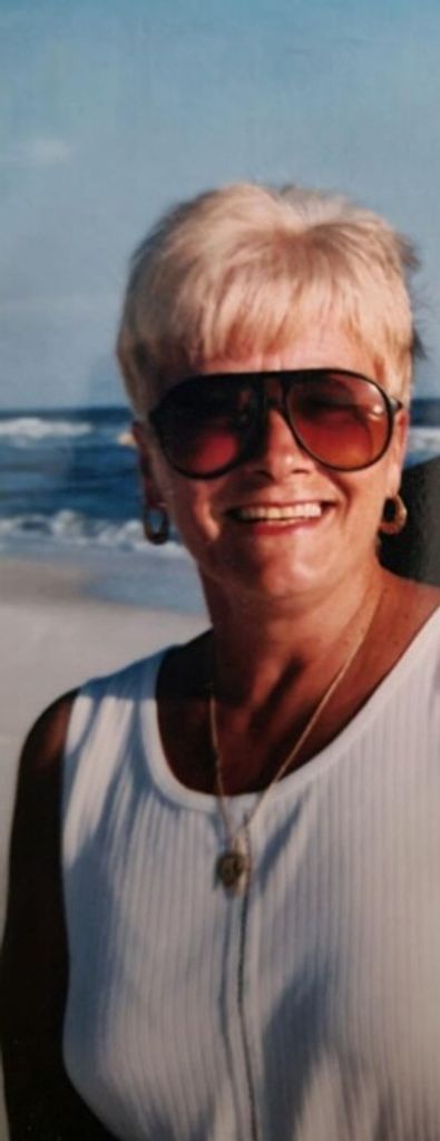 Linda Clements Profile Photo