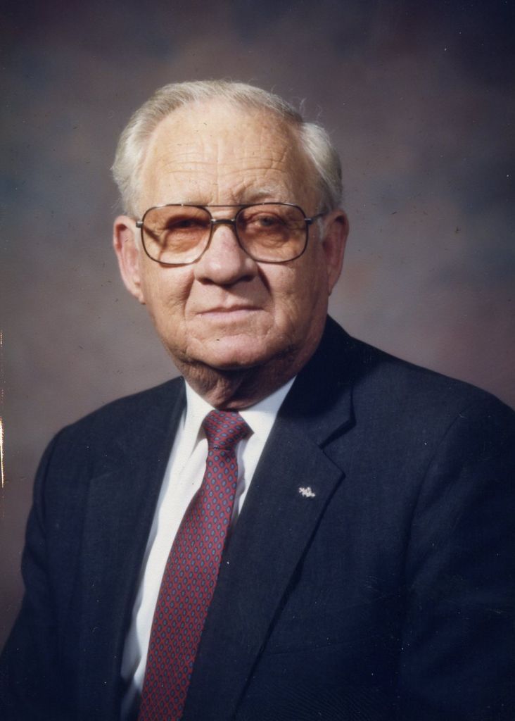 Mr.  Clyde Harper Holland,, 81  Sr.