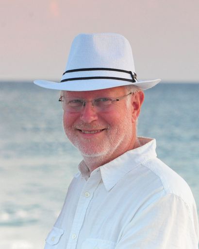 David E. Lee's obituary image