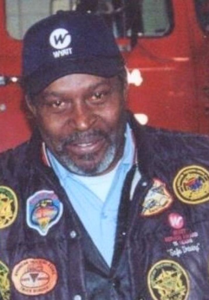 Robert L. Small Jr. Profile Photo