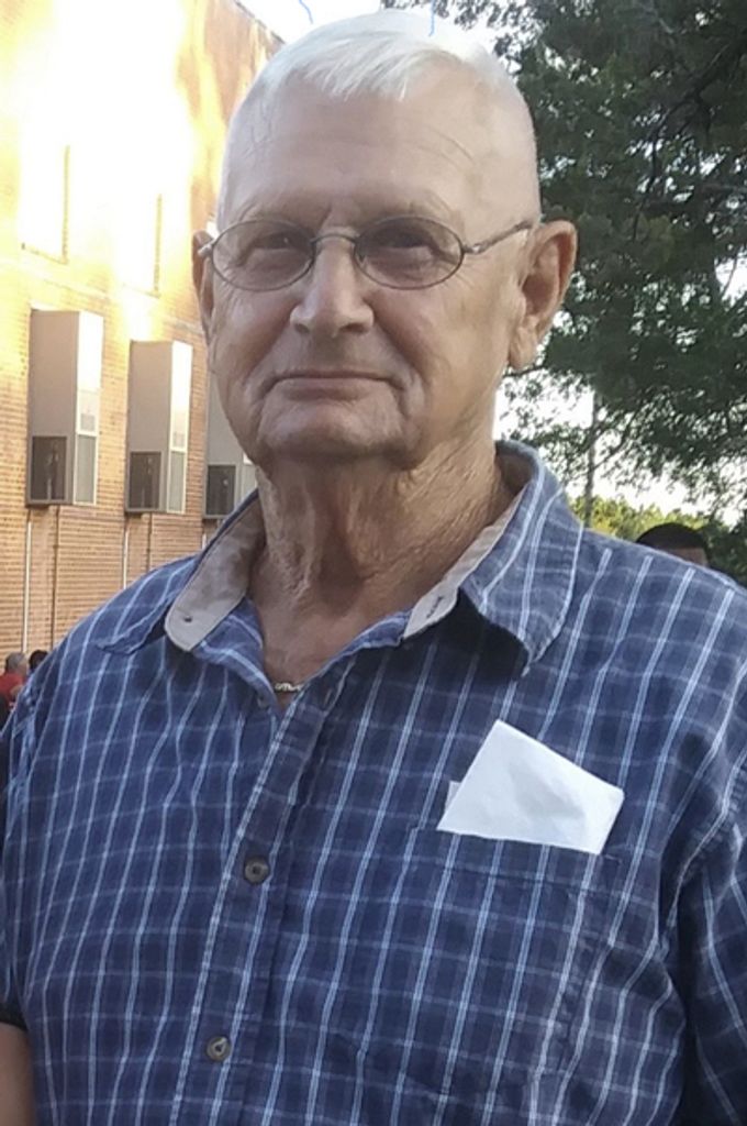 William Eldridge Mclean Profile Photo