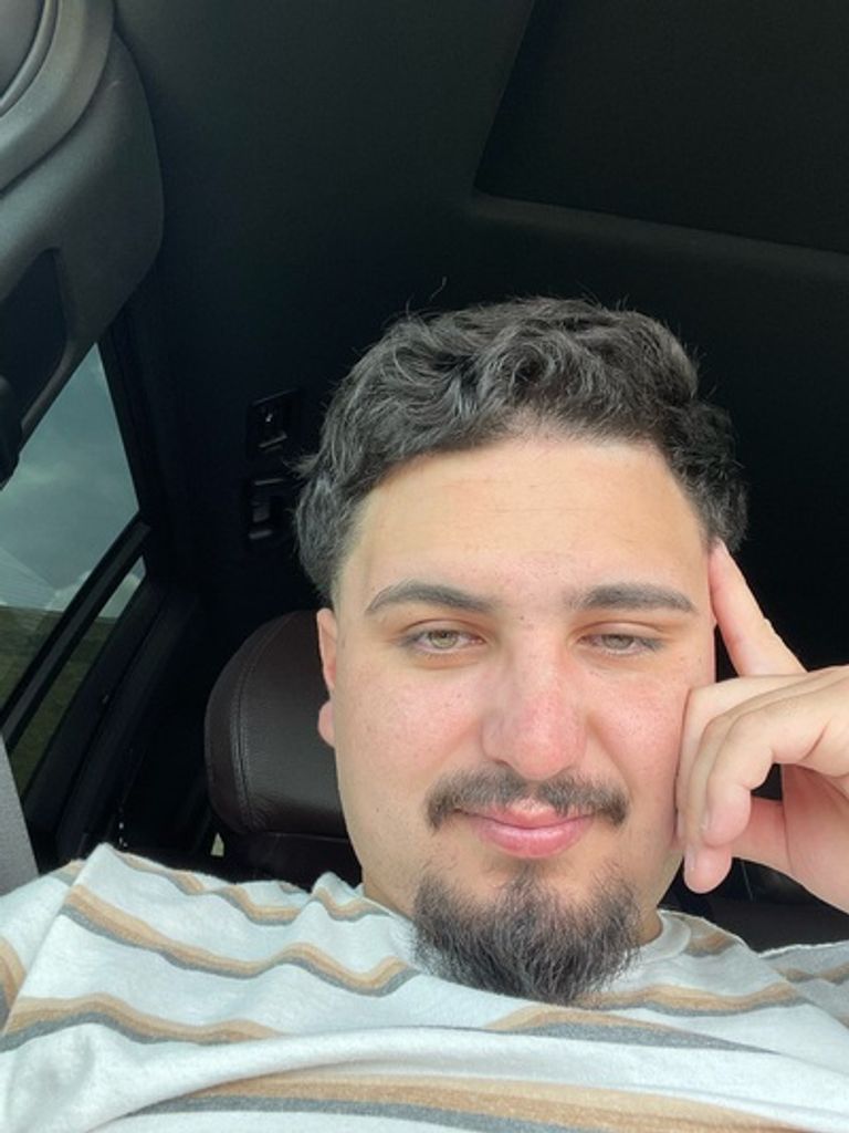 Jose Luis Bustos, Jr. Profile Photo