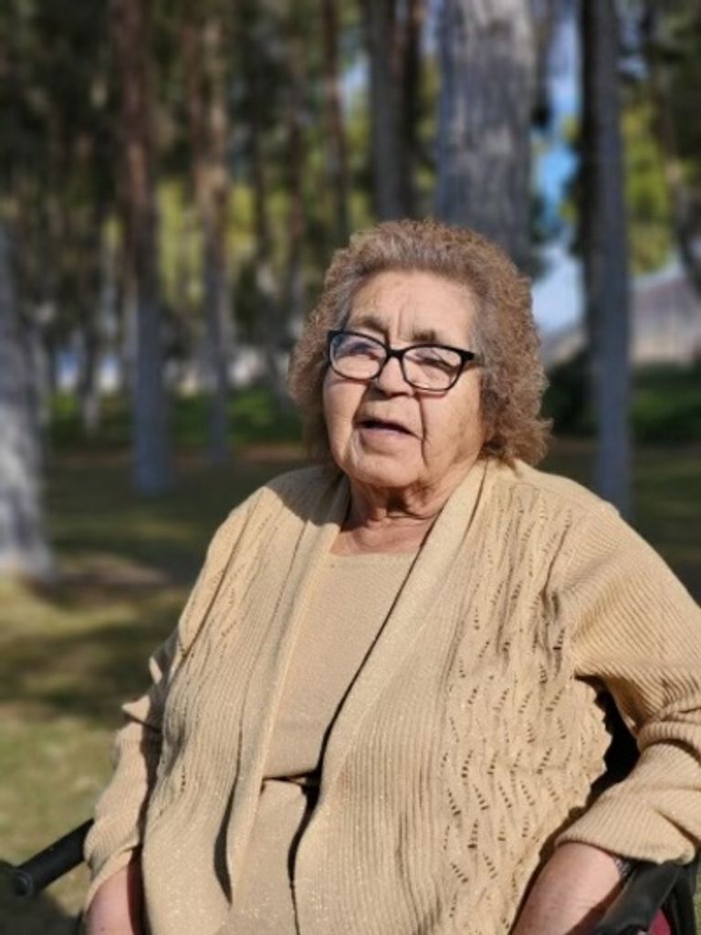 Maria D Flores Profile Photo