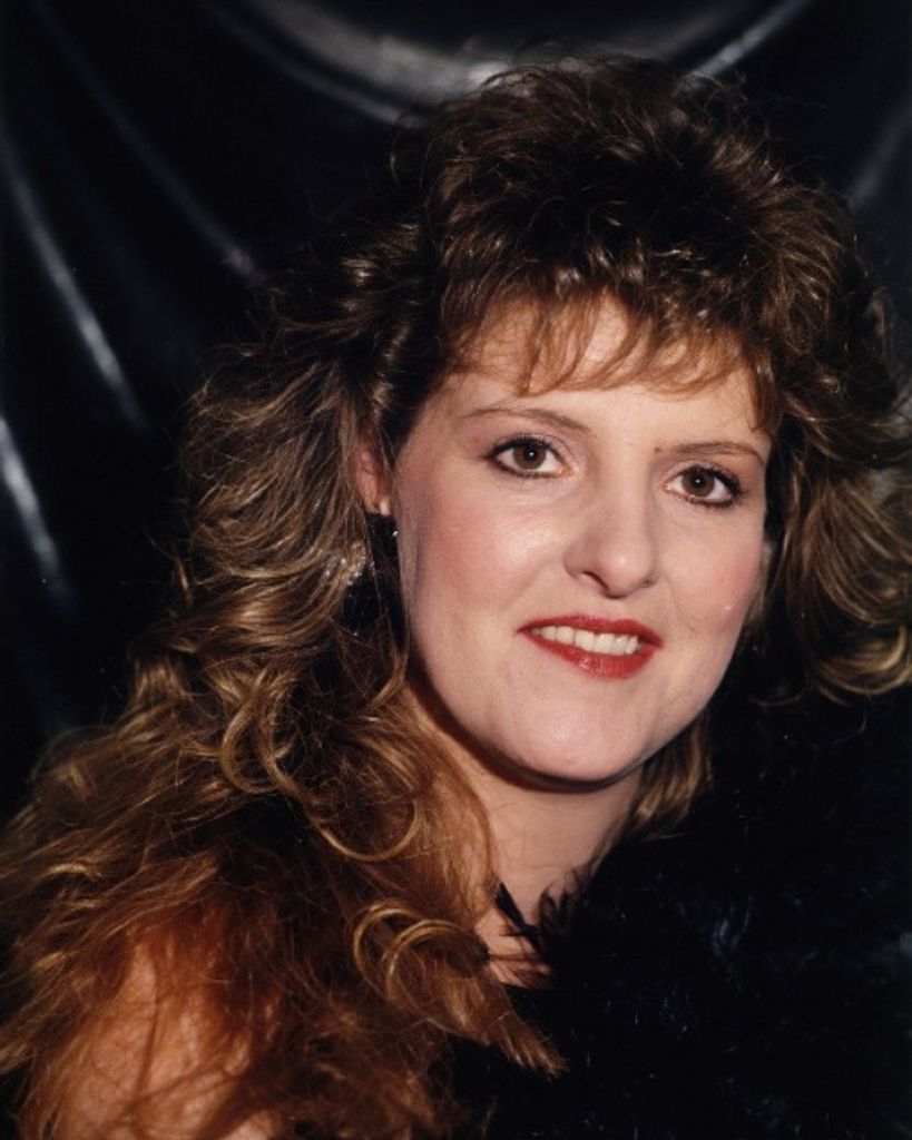 Shari Hall Profile Photo