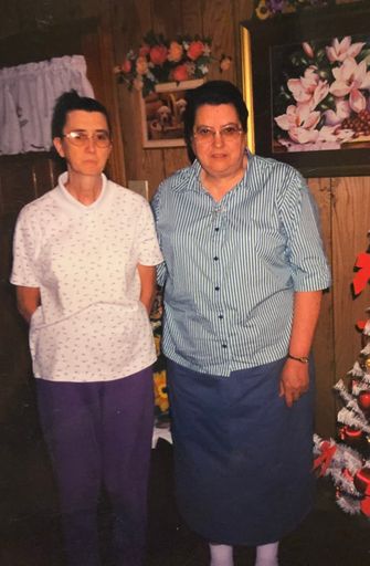Shirley (Wells)  Fields photo gallery thumbnail 14 of 152