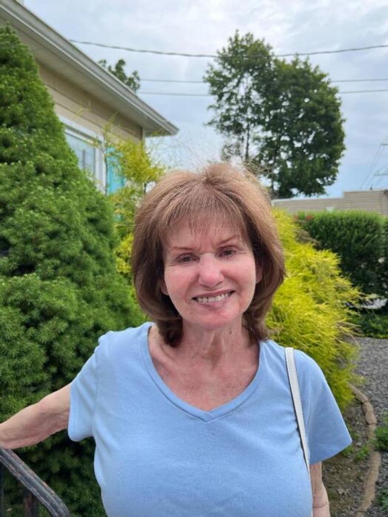 Loretta Parrella Profile Photo