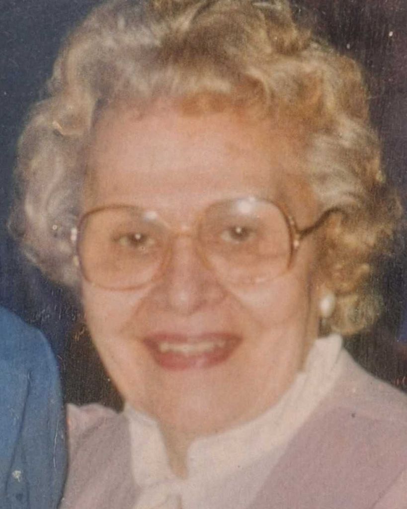 Elizabeth Grzelecki Profile Photo