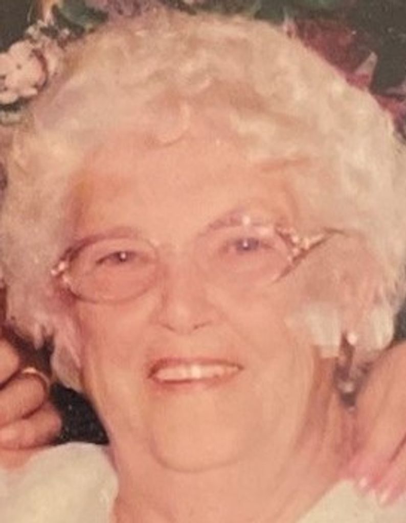 Doris (Lowe)  Mccarthy