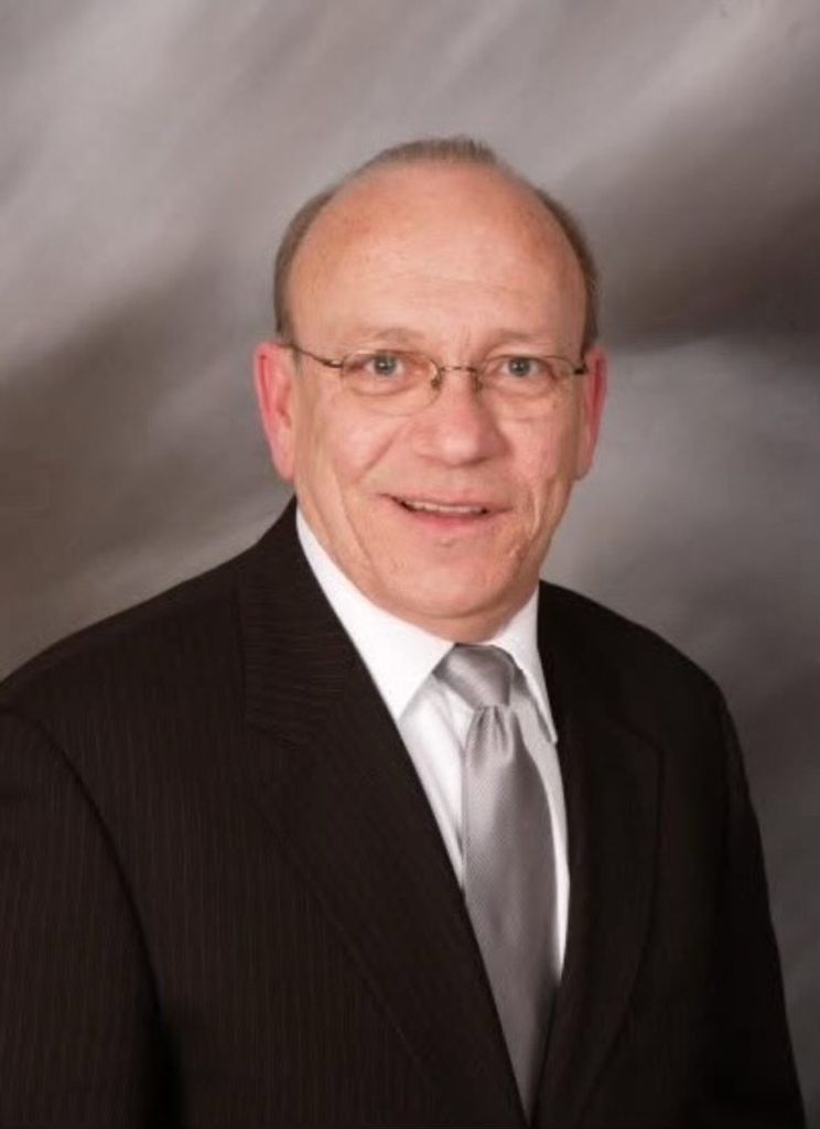 Robert Mahnken Profile Photo