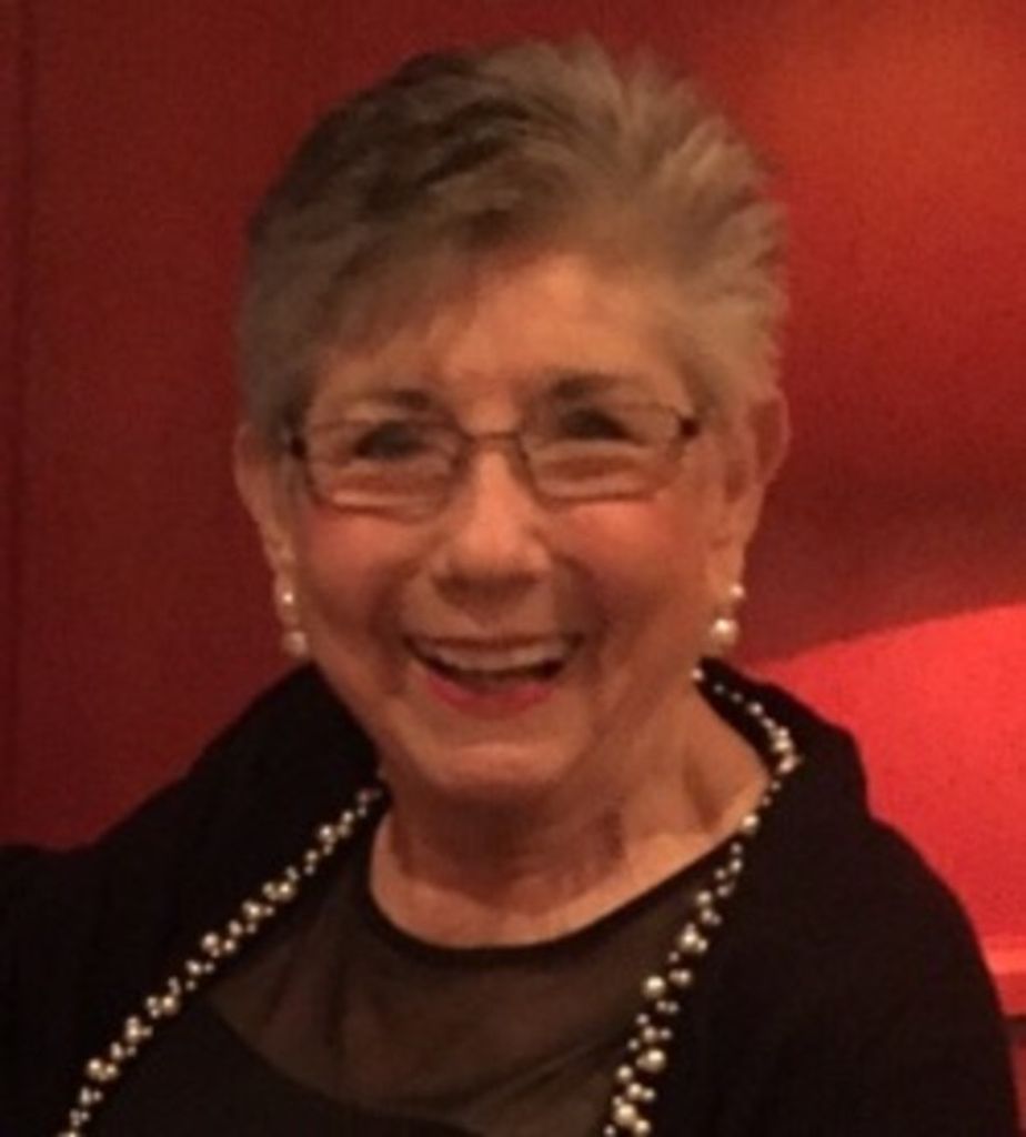 Carol   Loomis