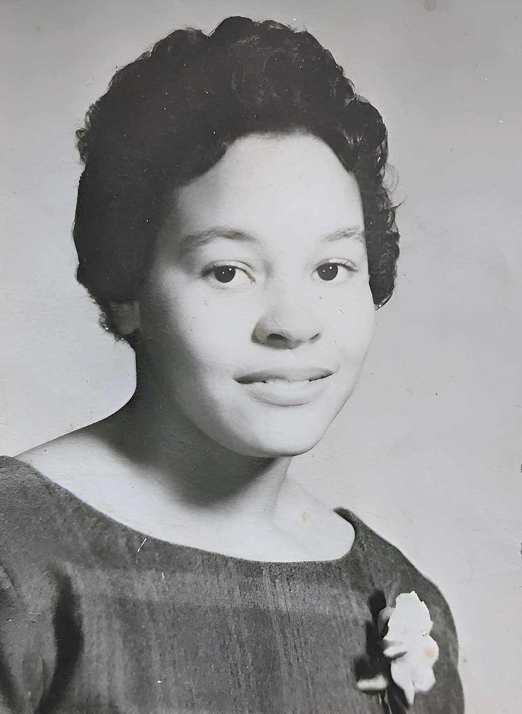 Mrs. Effie Harris Carr Profile Photo