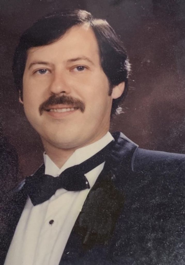 Derly E. Casas Profile Photo