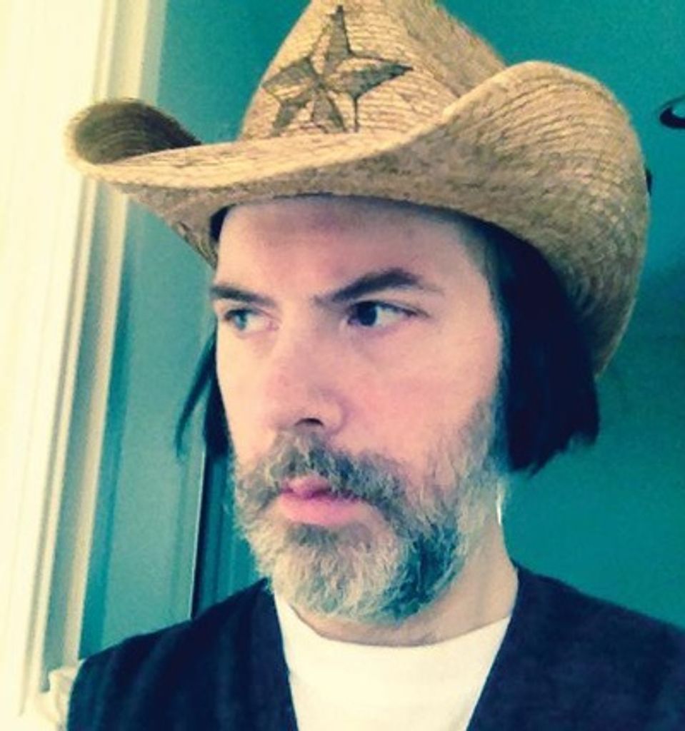 Julian Harvey Mills Profile Photo