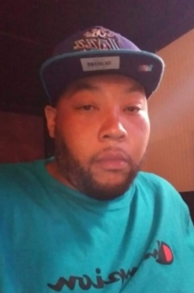 Keion Ty'Rrone Charles Looney Profile Photo
