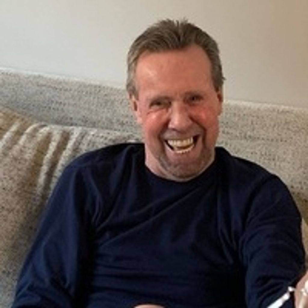 Daniel G Lewis