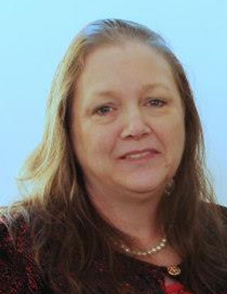 Vicky L Christenson
