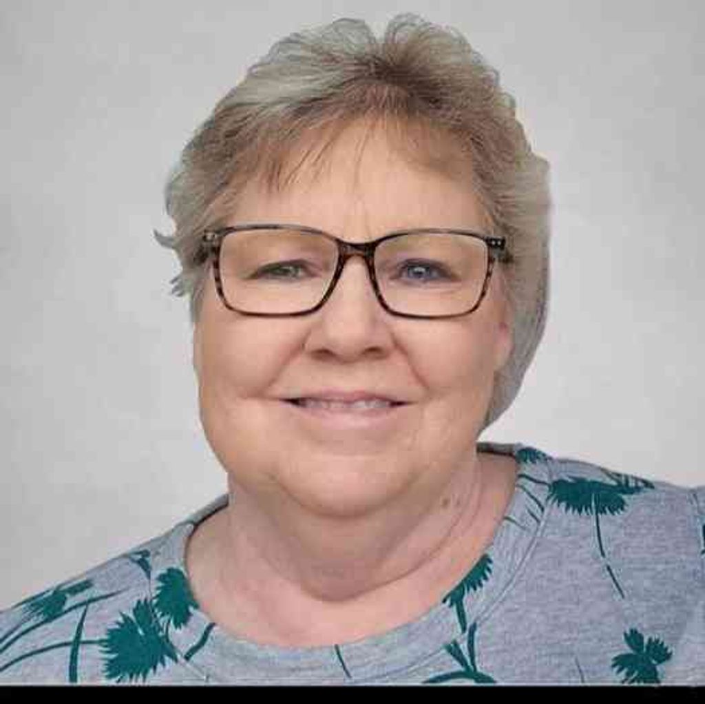 Lesa Kay Dillon Profile Photo