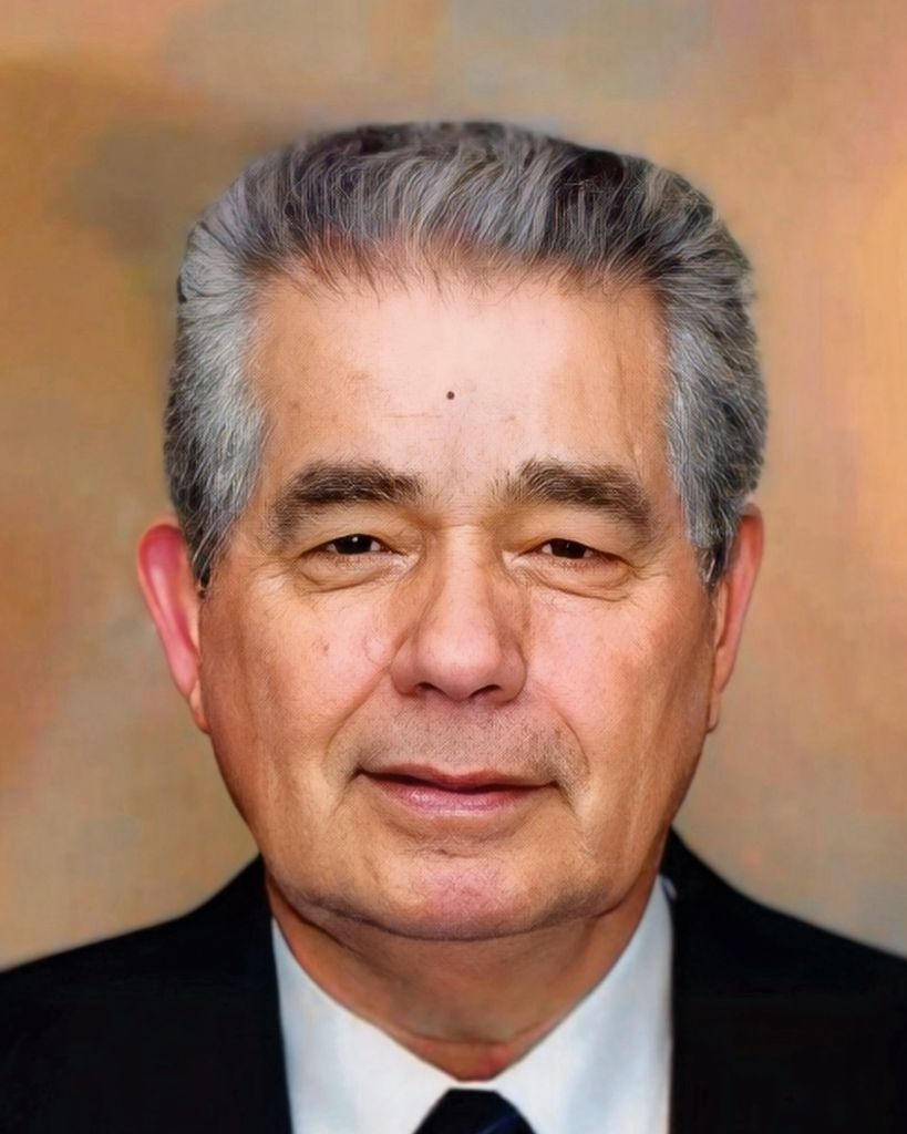 Gus Manaves Profile Photo