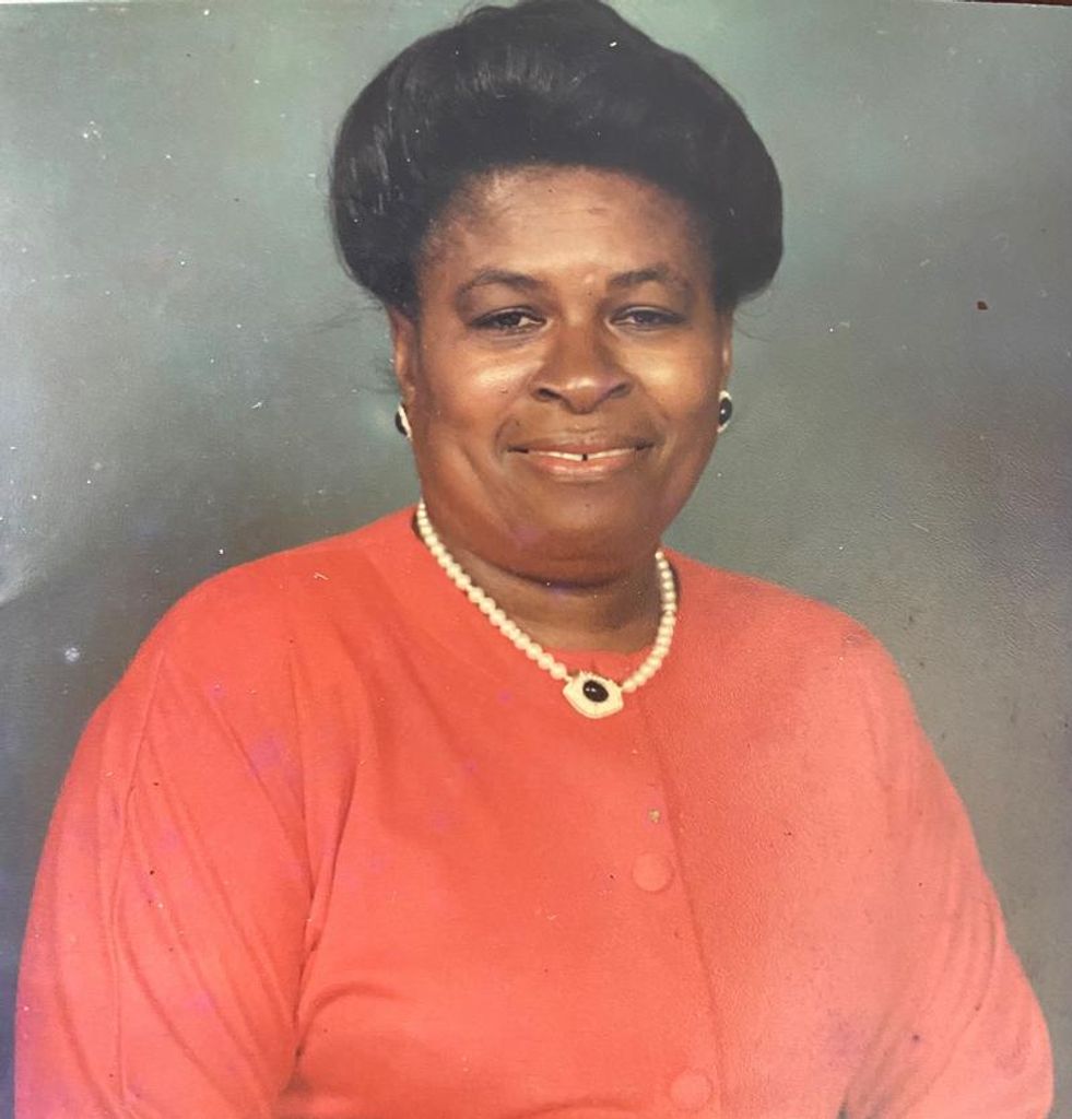 Gwendolyn Strachan-Pinder Profile Photo