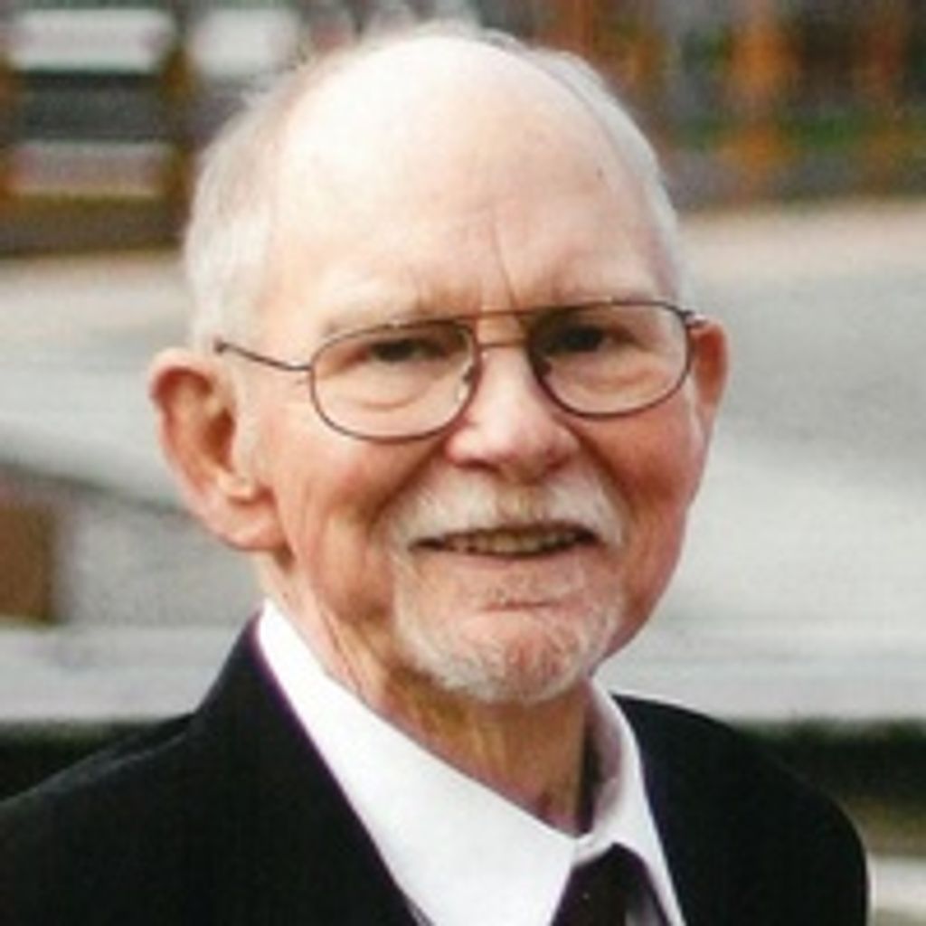 Clifton Max Thomas