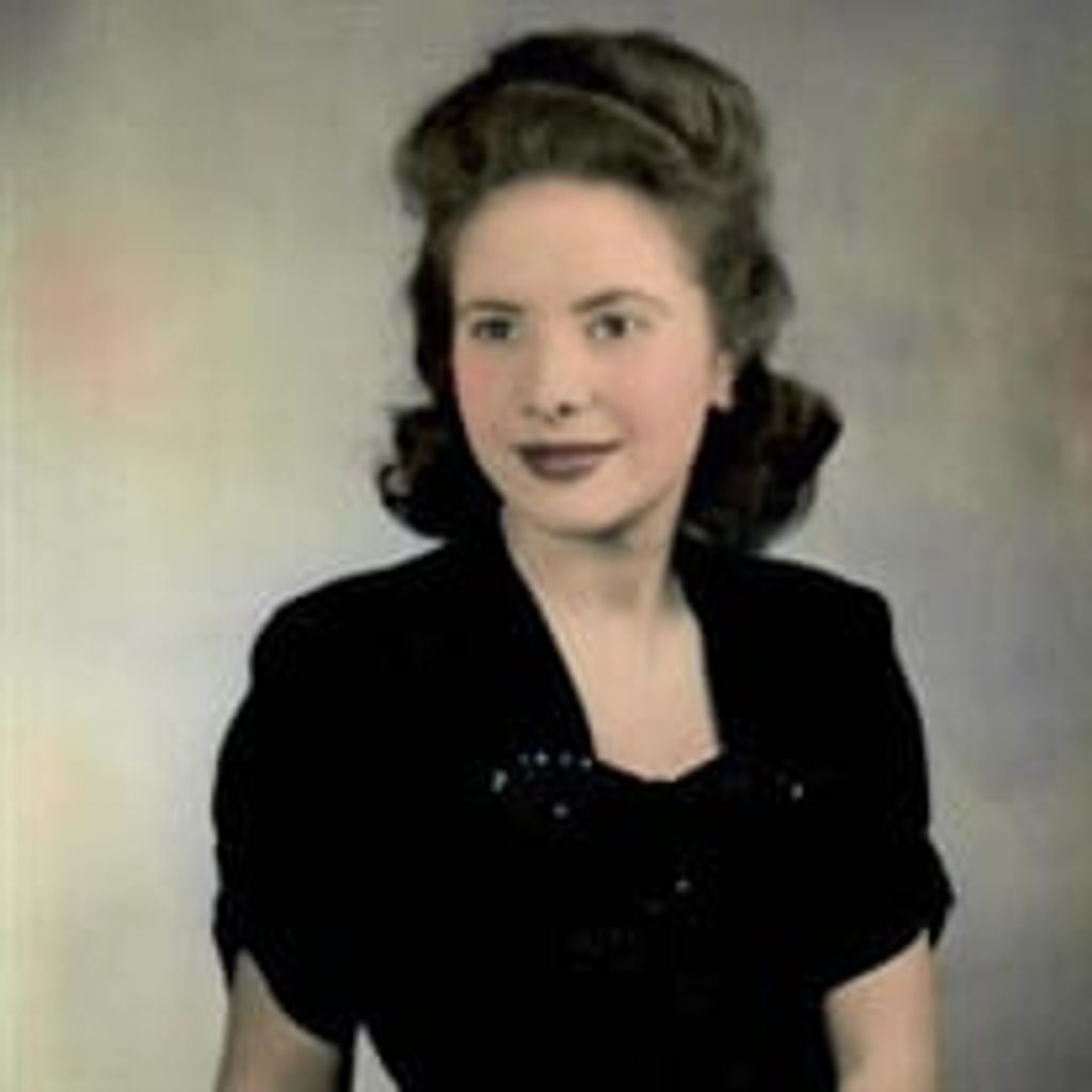 Annie Plakas Valenta