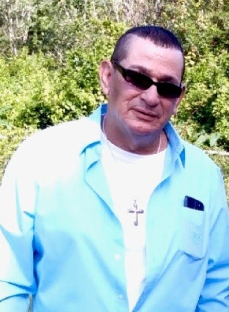 Arturo Richard Alamia Profile Photo