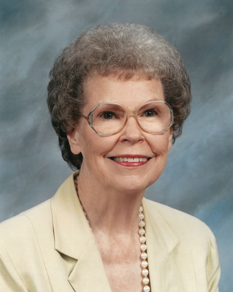 Betty White Leggett