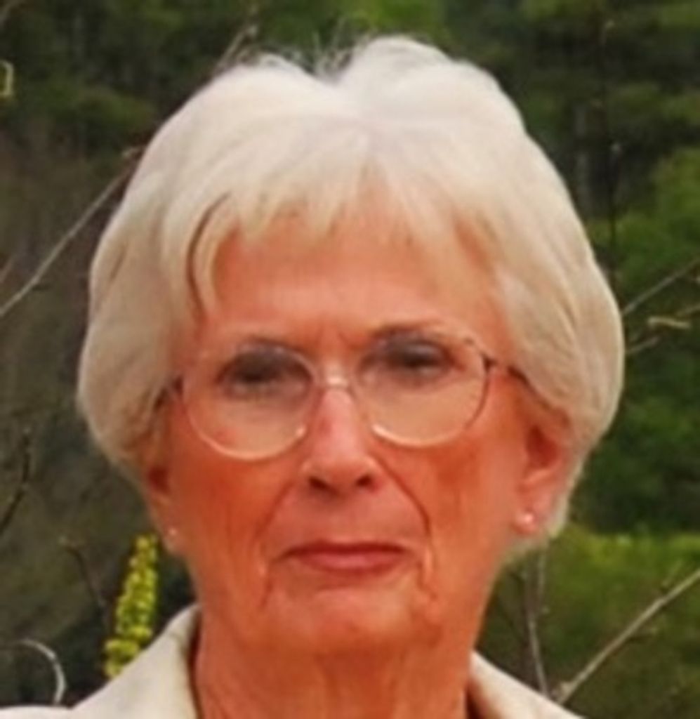 Cleo Jane Pitts Profile Photo