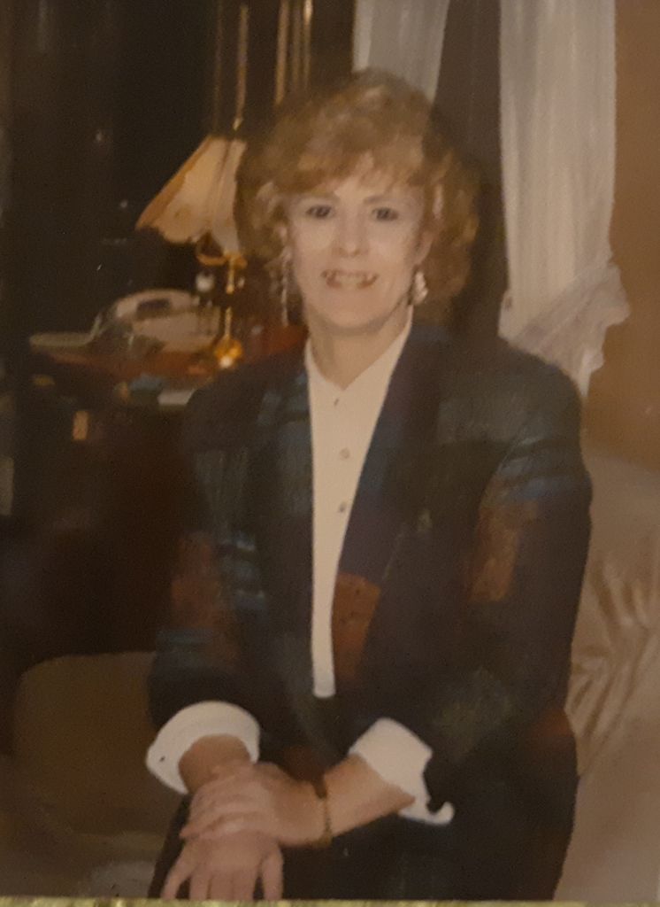 Sarah Young Profile Photo