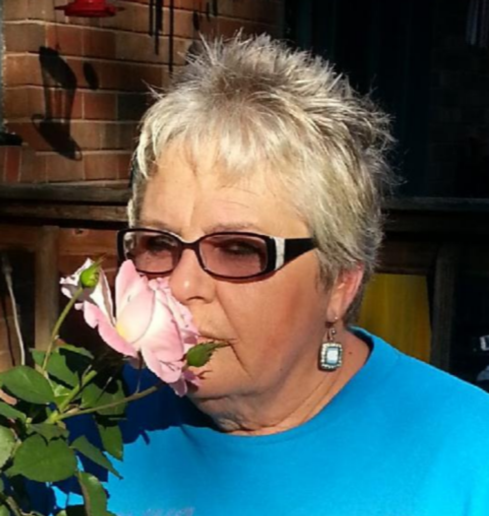 Deborah (Debruhl)  Currie