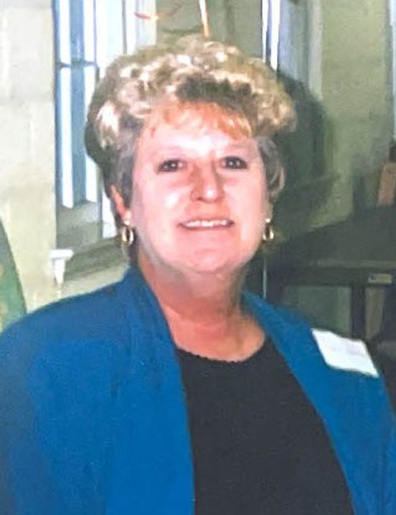 Vickie Louise (Ellington)  Hammond